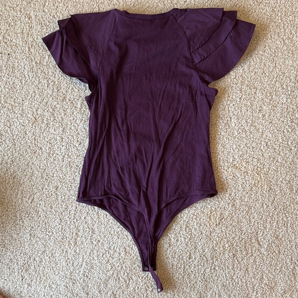 Express Plum Ruffle Bodysuit - Picture 3 of 4